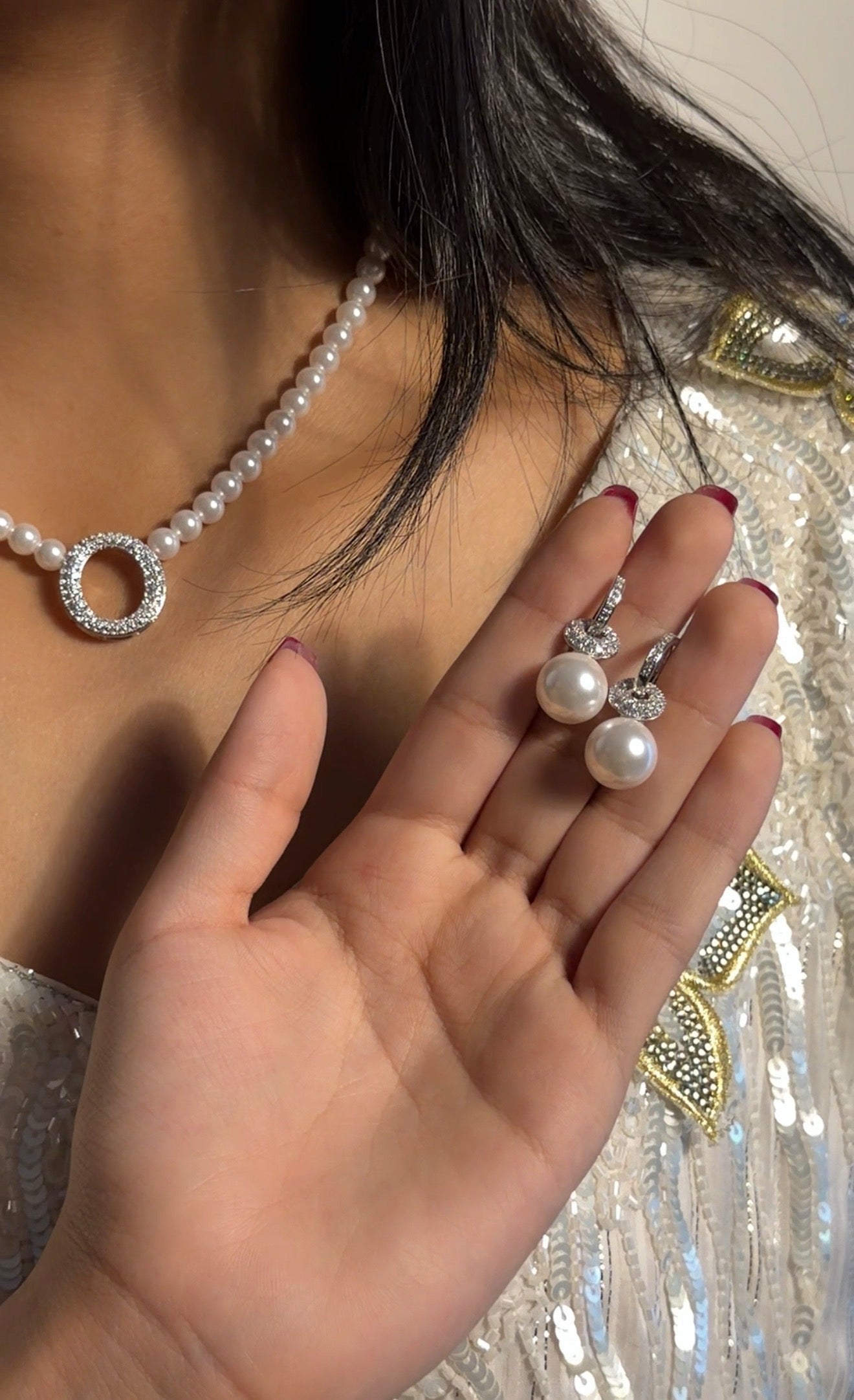 Pearls glow
